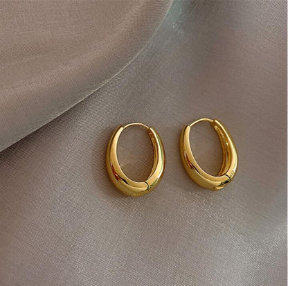 Sleek Teardrop Hoop Earrings – Gold