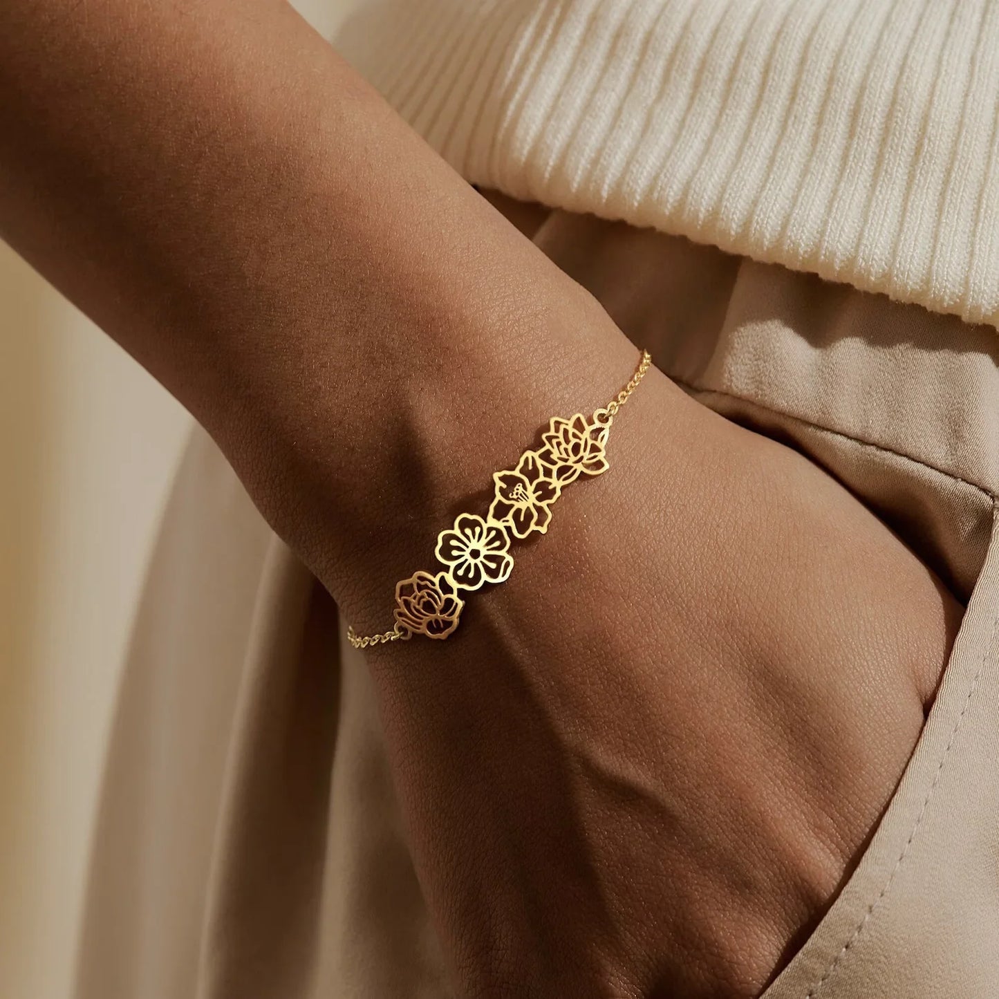 Custom Birth Flower Bracelet – Bloom With Meaning