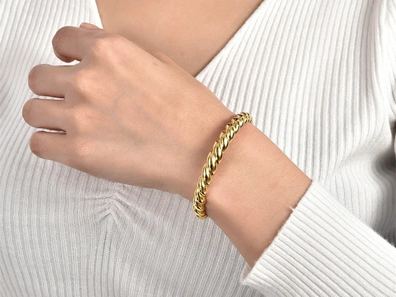 Twisted Elegance Cuff Bracelet – Gold or Silver