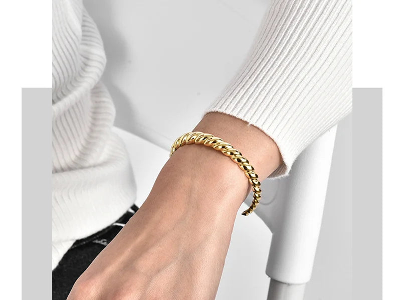 Twisted Elegance Cuff Bracelet – Gold or Silver