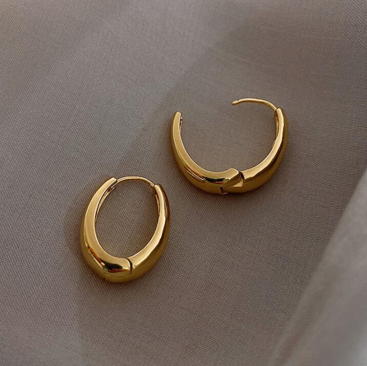 Sleek Teardrop Hoop Earrings – Gold